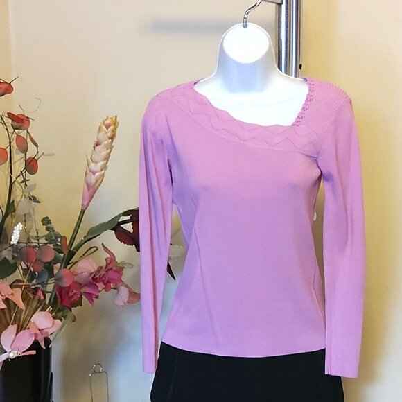 NWT Women’s Pink Lightweight Long Sleeve Cardigan Pullover Sweater 6, 8, 10 - Picture 2 of 6